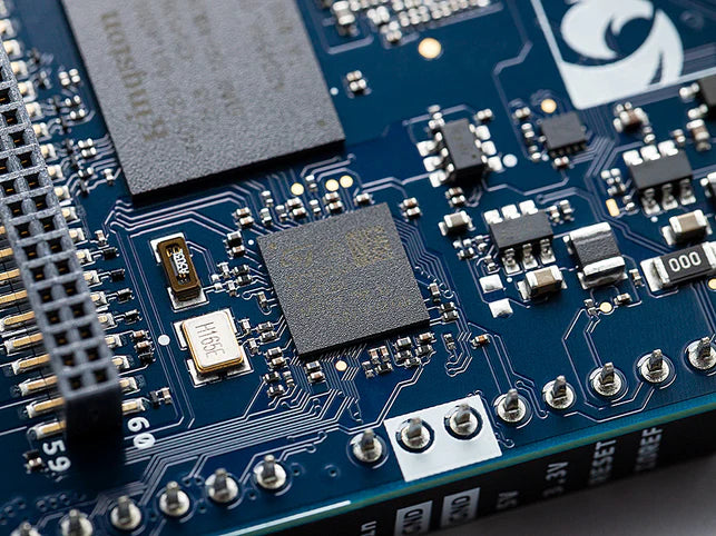 ARDUINO® Uno Q 2GB