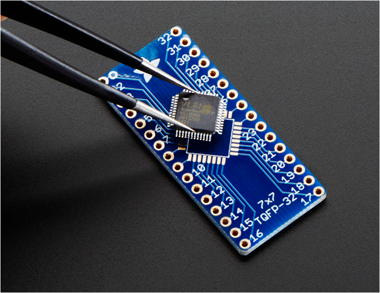 ADAFRUIT SMT Breakout PCB for 32-QFN or 32-TQFP (3 per Pack)