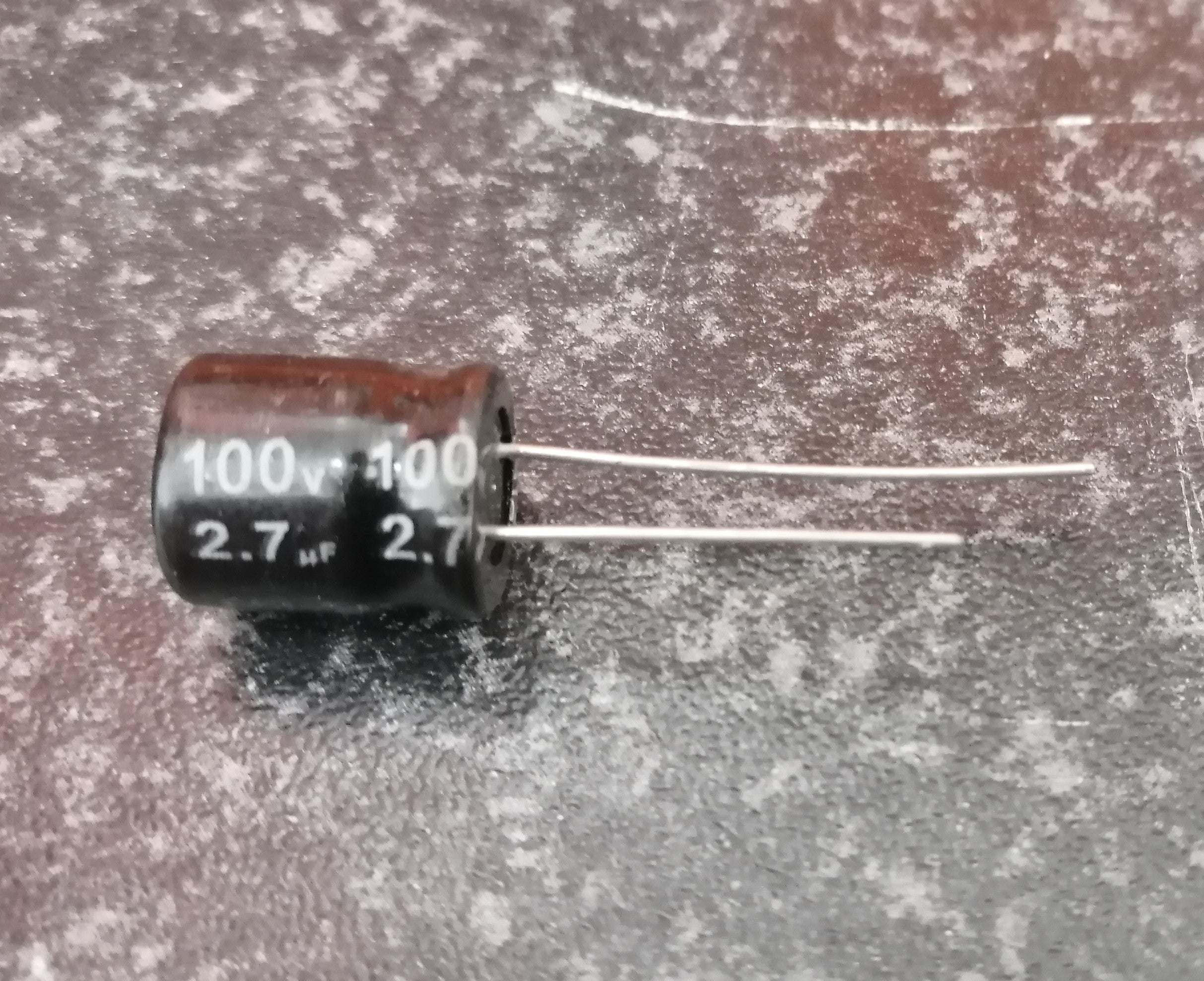 100V 2.7µF non Polarity Capacitor (10pcs)